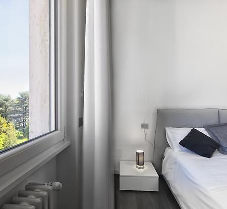 Suite Vogue Luce Voghera Esterno foto