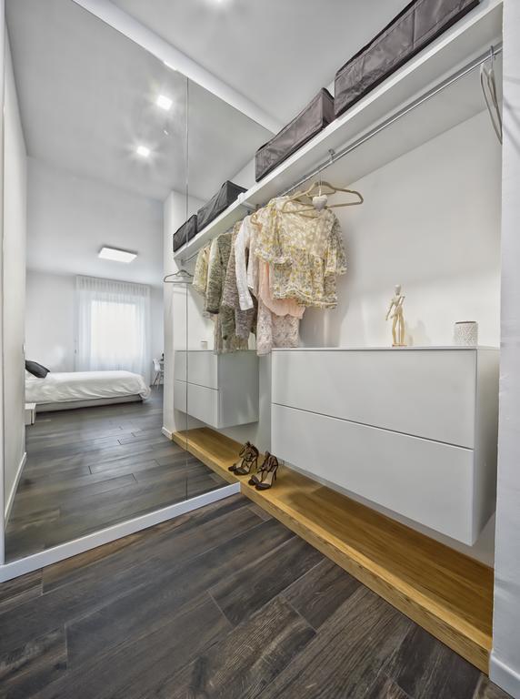 Suite Vogue Luce Voghera Esterno foto